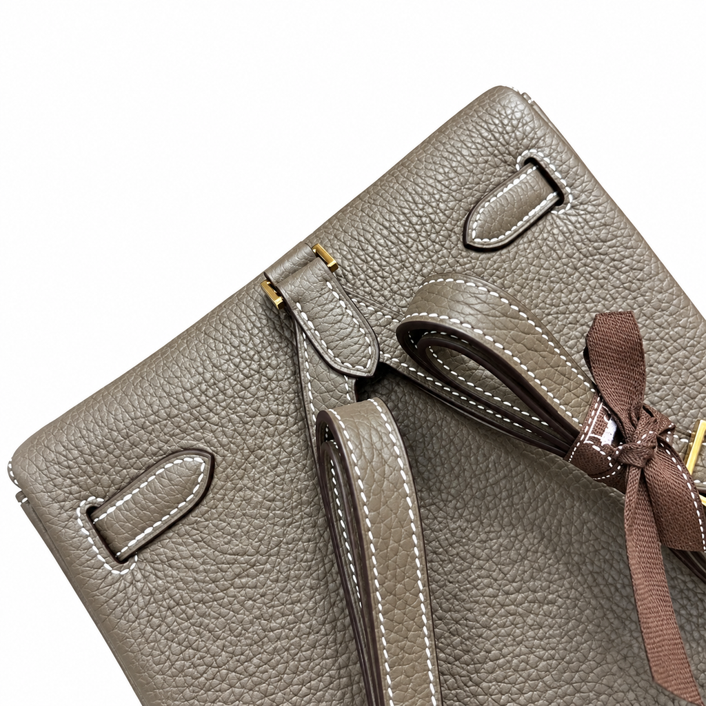 Hermès 22cm Small Handbag – Compact Luxury Leather Bag