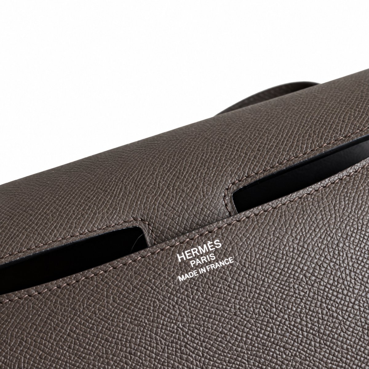 Hermès Lindy 26cm Crossbody Bag – Ebony & Silver | Dark Luxury Leather
